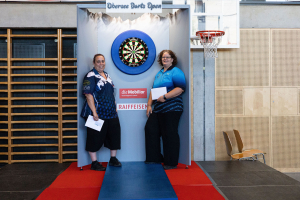 Obersee Darts Open 2022 - Finalistinnen Damen Einzel: Jeannette Stoop und Fiona Gaylor